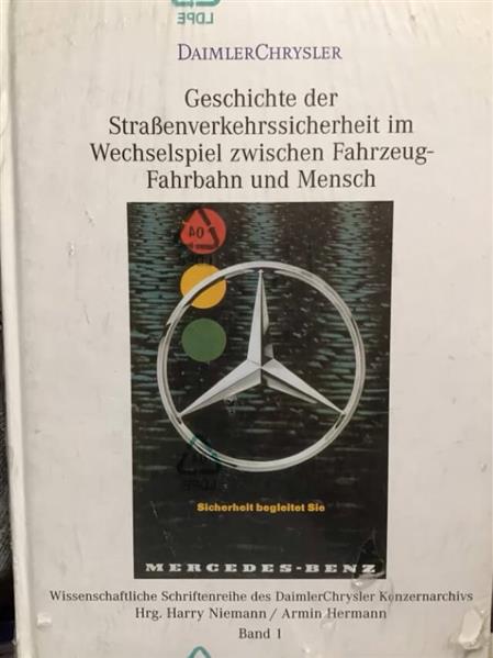 Geschichte der Straßenverkehrssicherheit im Wechselspiel zwischenFahrzeug und Mensch